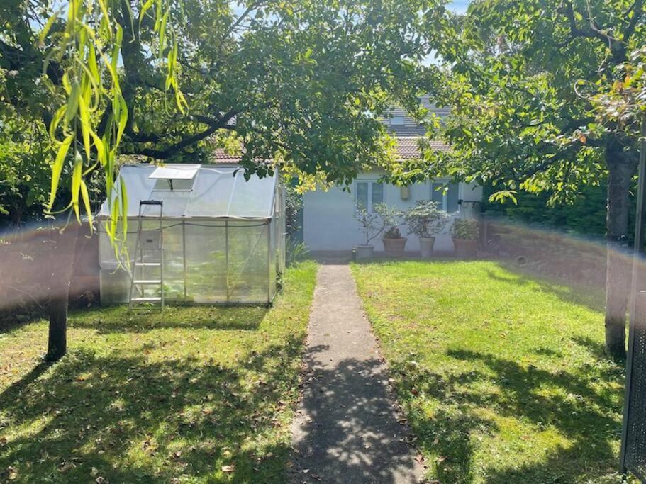 Maisonnette Dans Jardin Partage Bois-Colombes Εξωτερικό φωτογραφία