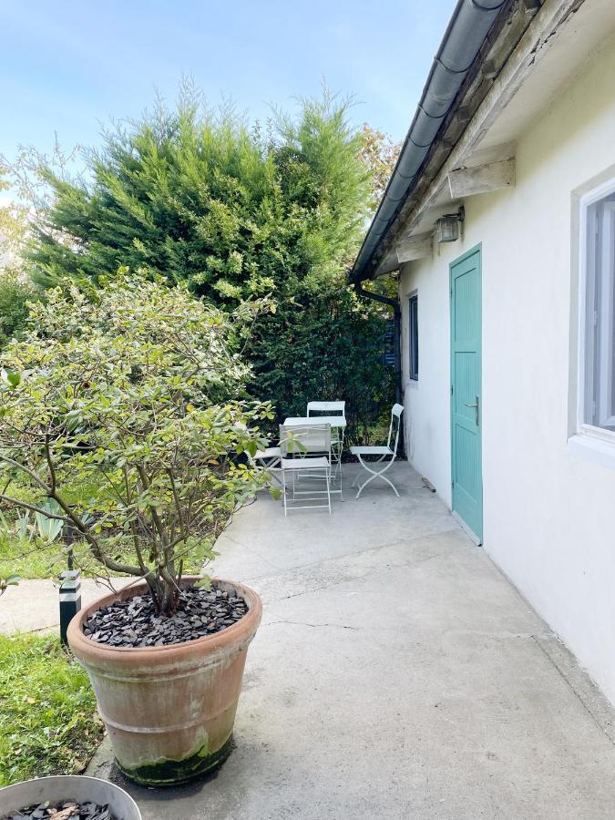 Maisonnette Dans Jardin Partage Bois-Colombes Εξωτερικό φωτογραφία