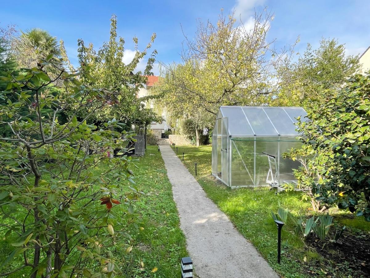 Maisonnette Dans Jardin Partage Bois-Colombes Εξωτερικό φωτογραφία